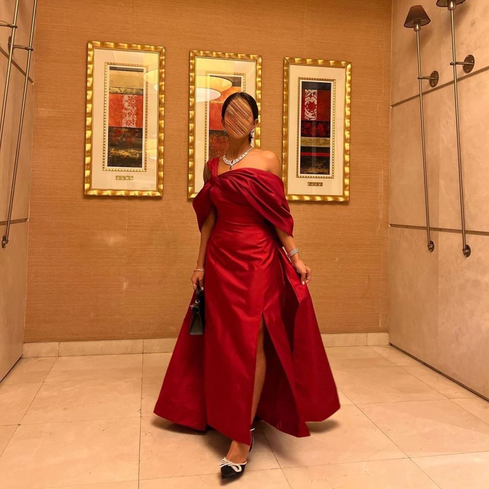 فستان سهرة احمر خامة تفته سترتش