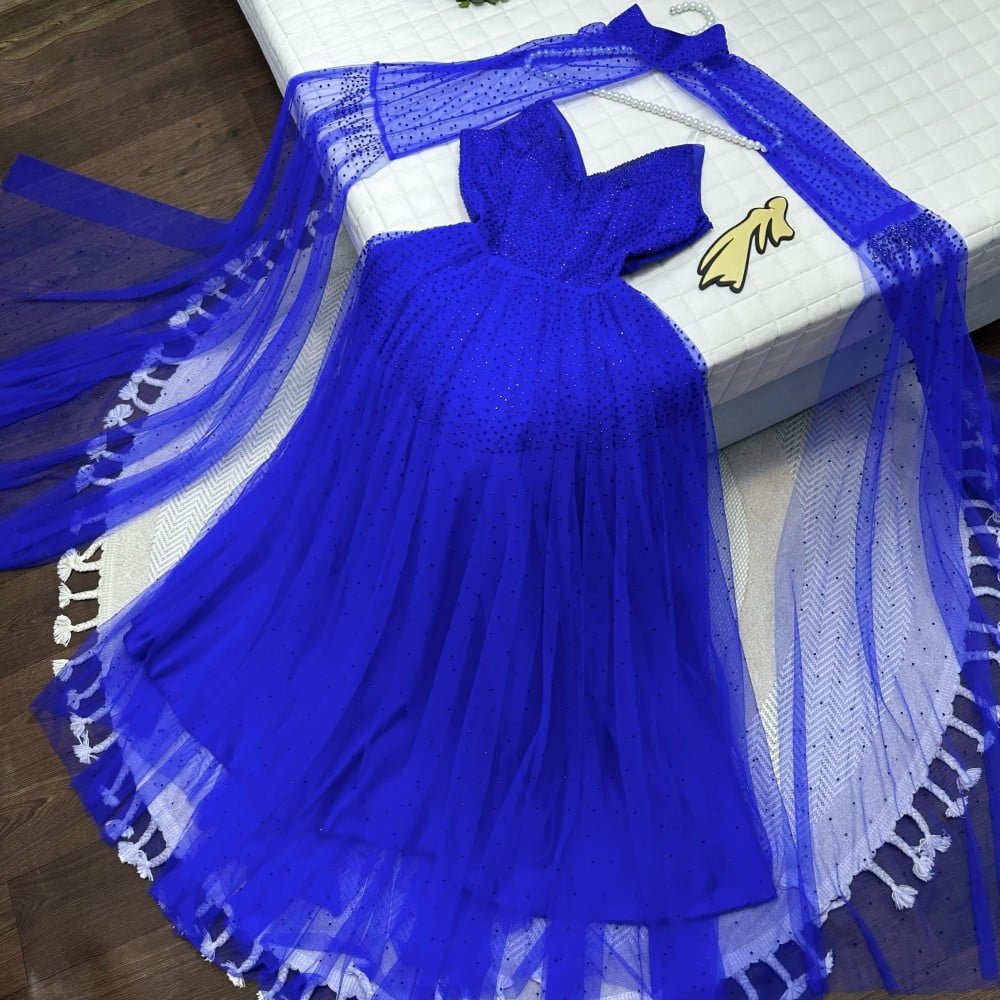 فستان سهرة طويل تل طبقات تطريز