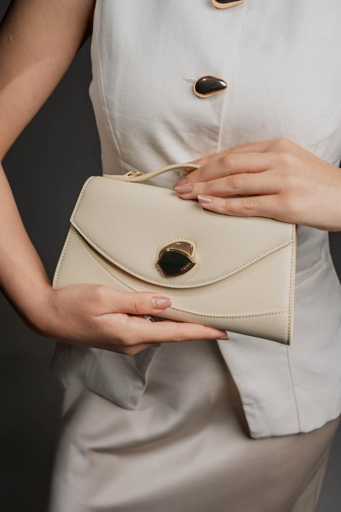 حقيبة كلاتش