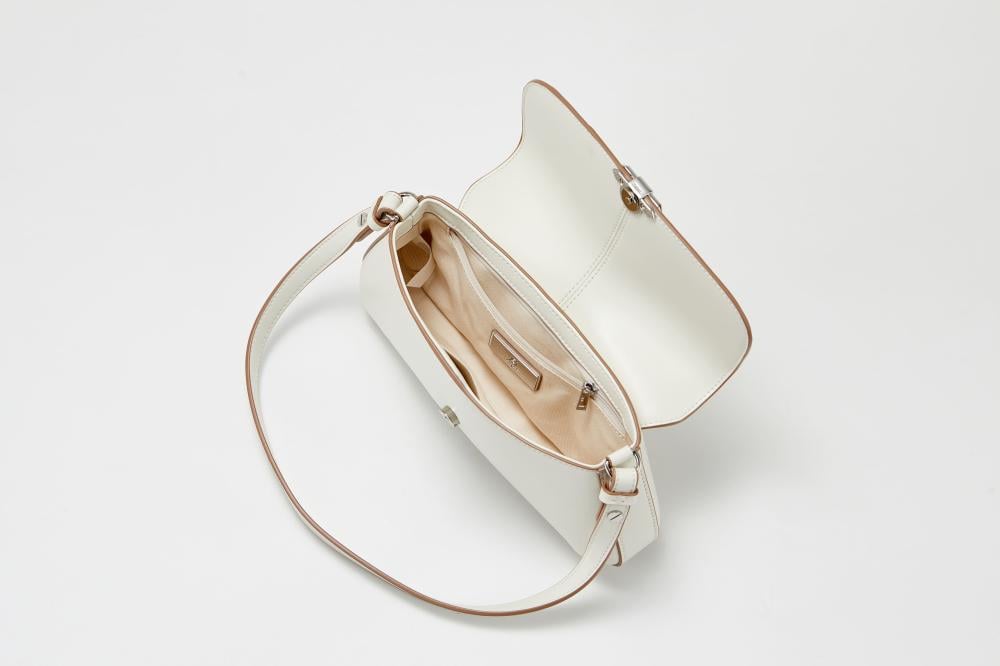 شنطة كتف ابيض