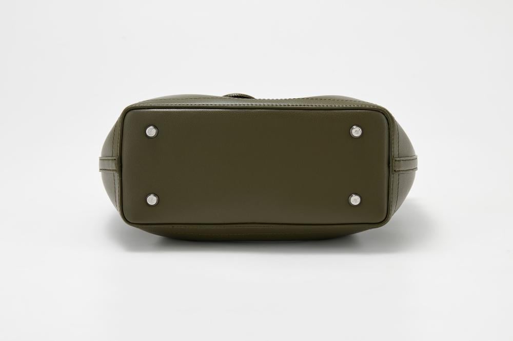 شنط كتف كبيره