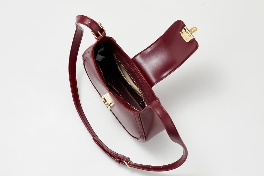 شنط كتف صغيره