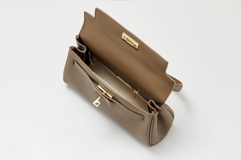 شنطة كتف نسائيه