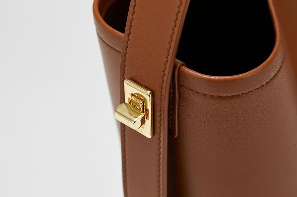 شنطة يد نسائية