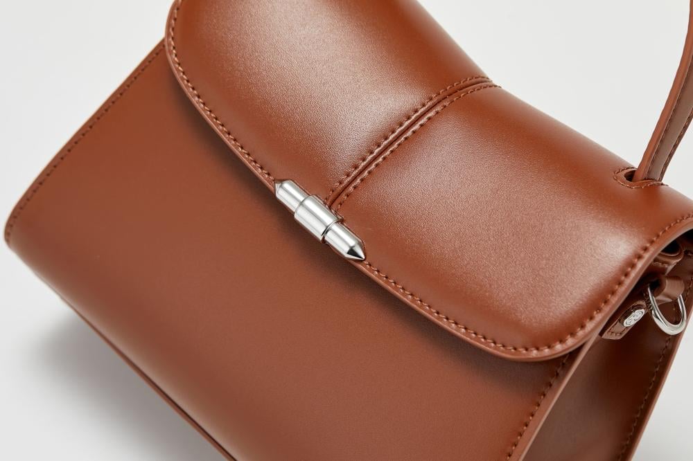 شنطه يد صغيره