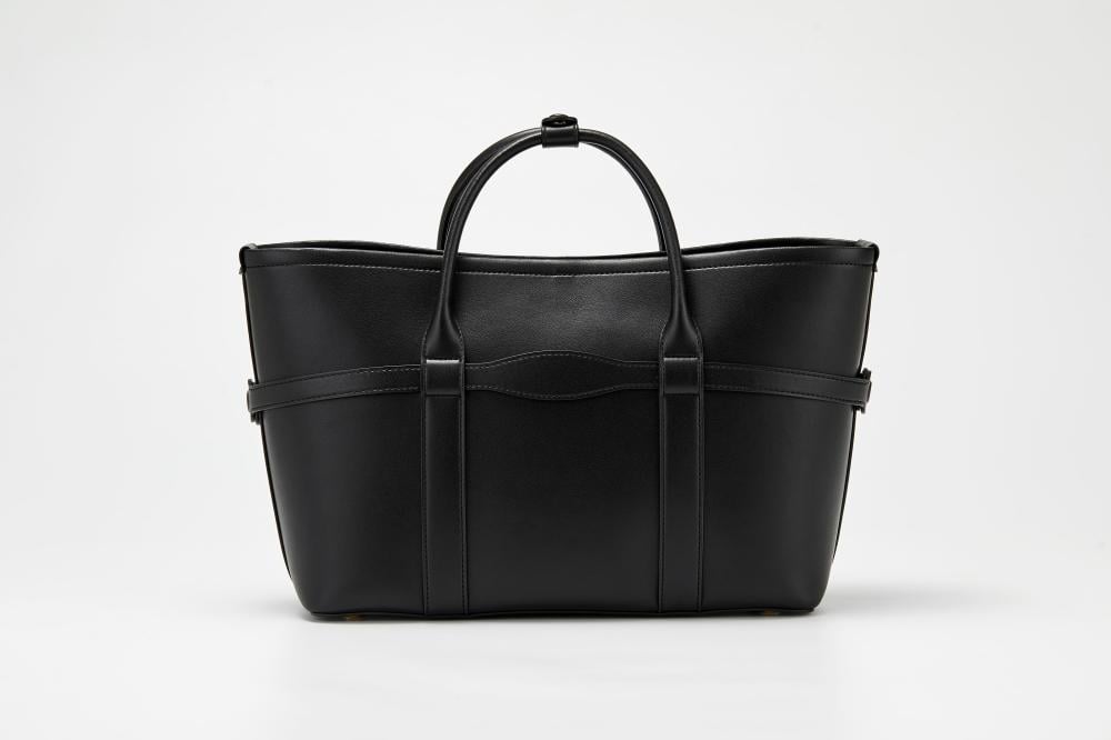 شنطة نسائية فاخرة