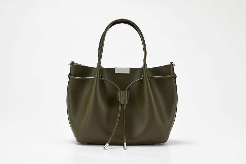 شنط كتف كبيره