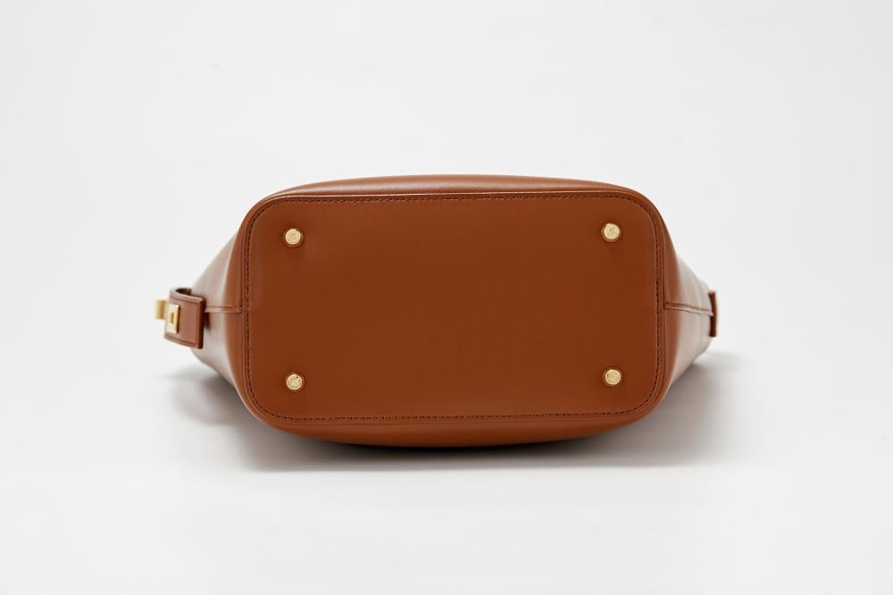 شنطة يد نسائية