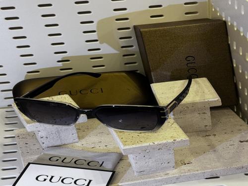 نظارة GUCCI أناقة خالدة بتصميم عصري