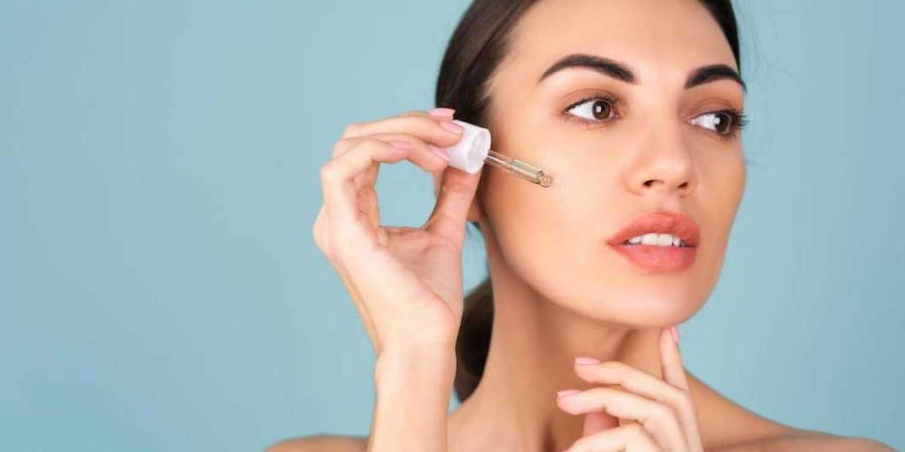 كيف تختارين سيروم لتفتيح البشرة بشكل آمن