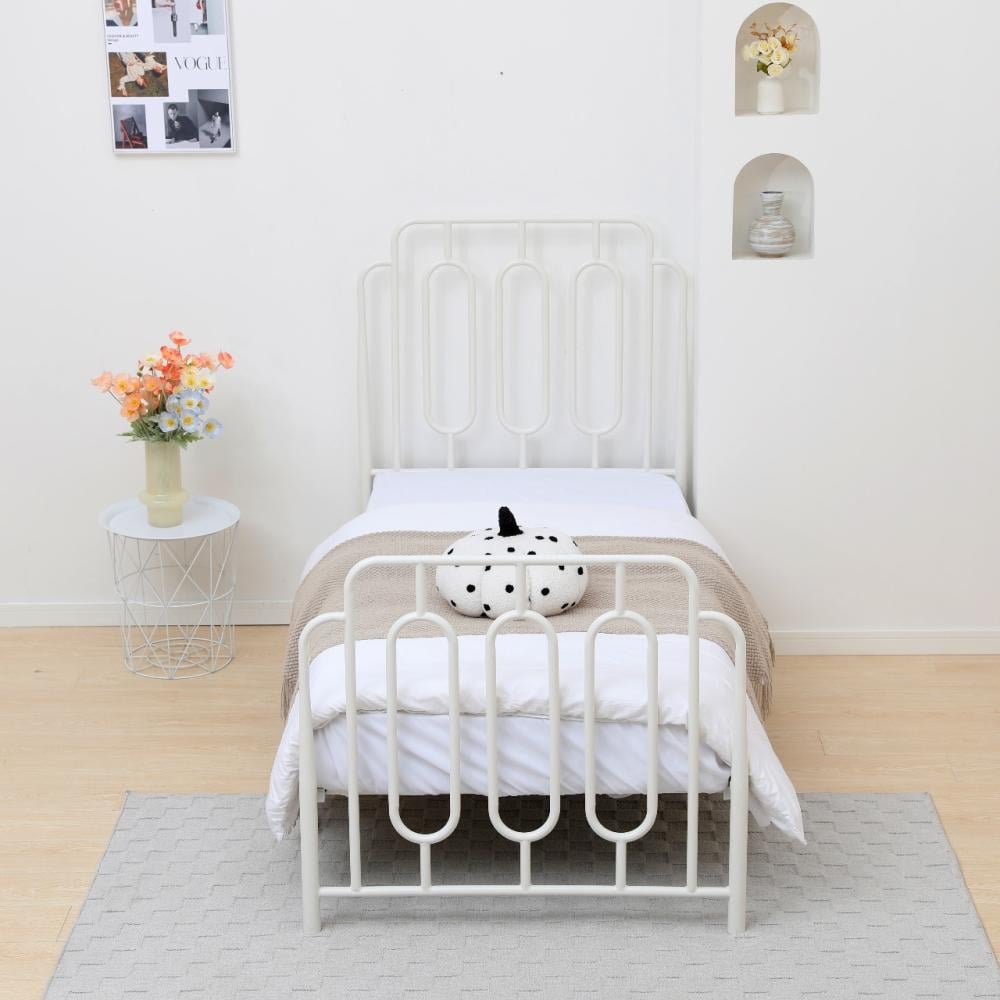 سرير حديد مودرن FMJ | سادة