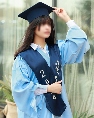 وشاح تخرج مع قبعة بتصاميم أنيقة