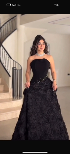 فستان اسود سهره