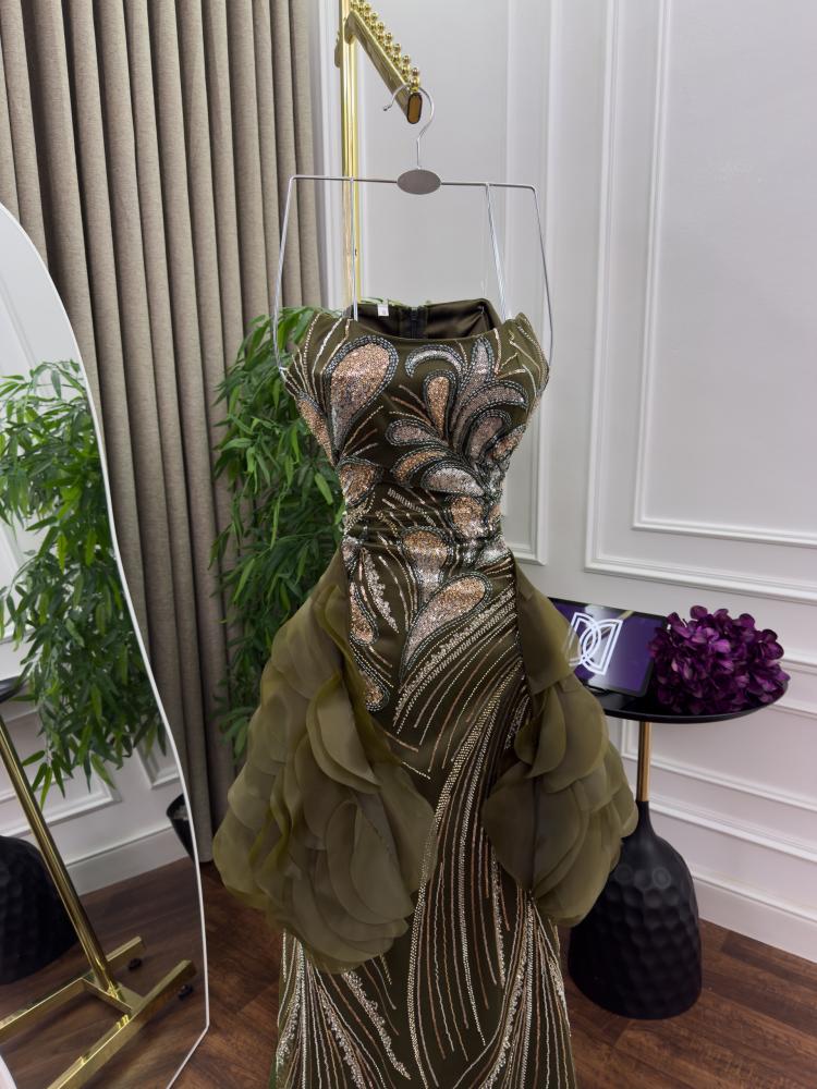 فستان الملكه كابلي