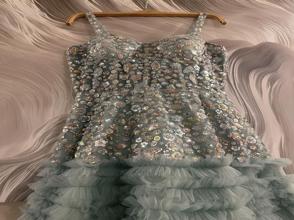 فستان انوار