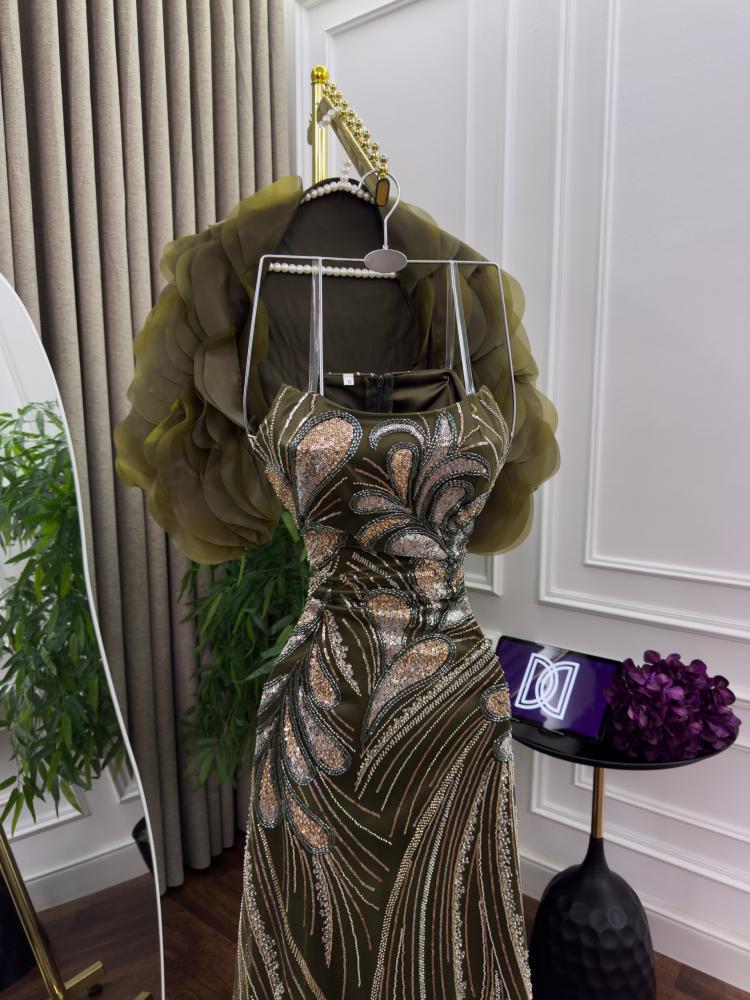 فستان الملكه كابلي