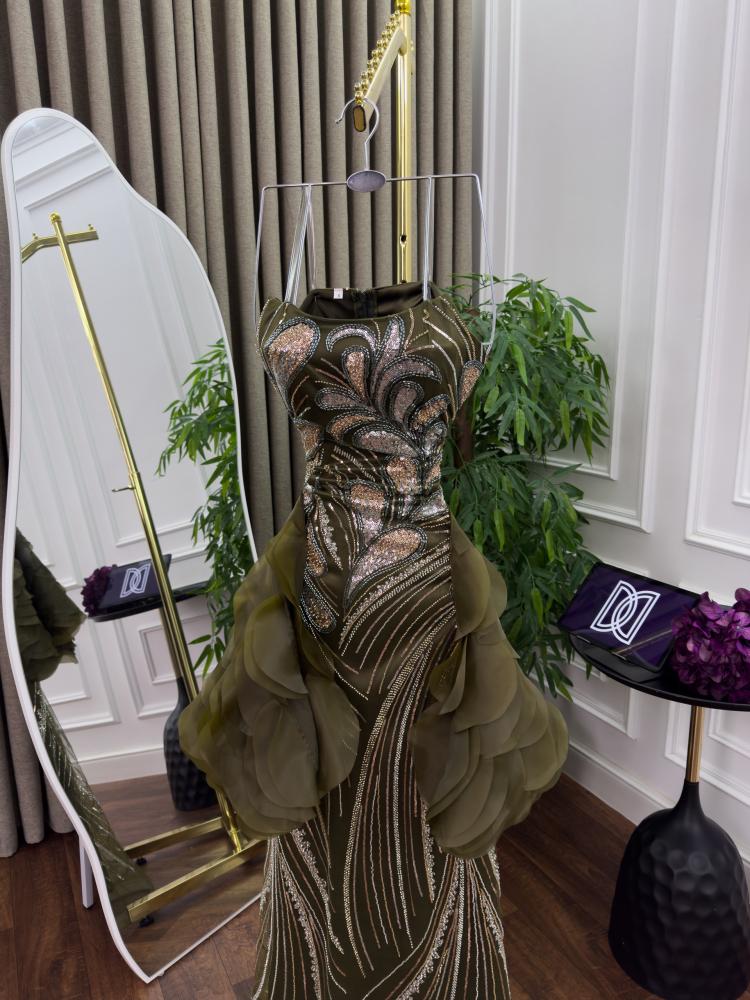 فستان الملكه كابلي