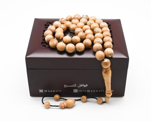 سبحة من المرجان الابيض النادر البحر الاحمر سادة