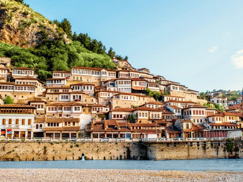 المعالم السياحية في ألبانيا وكوسوفو