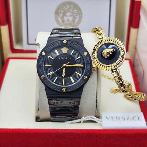 ساعة versace نسائيه