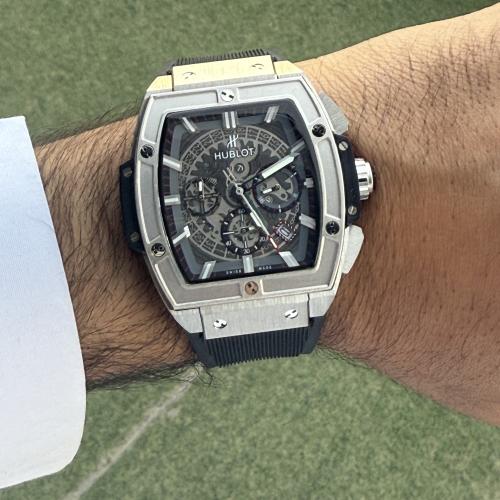 ساعة أبلو Big Bang الكبيره