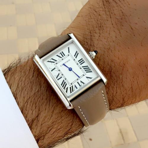 ساعة تانك الجديده مقاس وسط