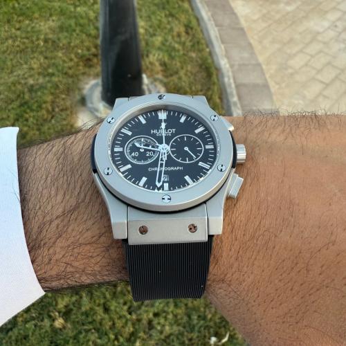 ساعة اوبلو كلاسك اسود تيتانيوم