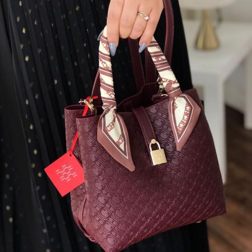 شنطة نسائيه سي اتس