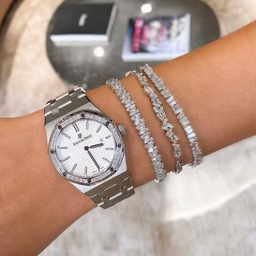 ساعة اديمار نسائيه