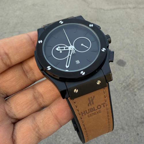 ساعة اوبلو اسودّ كتم إطار لامع مميزه