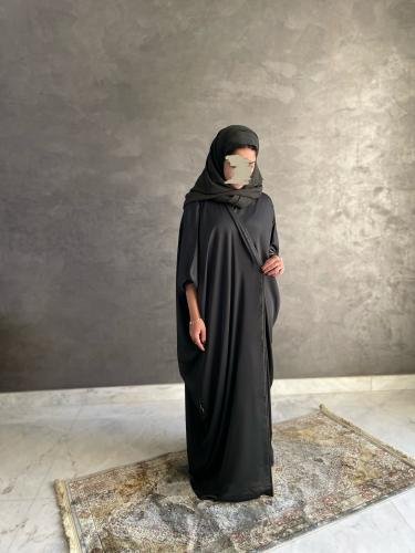 عباية بشت زيتي غامق حرير بخطين زري من الامام والاك...