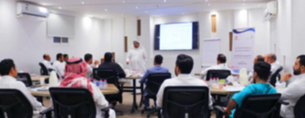 طور منشأتك من الداخل: برامج تدريبية مصممة خصيصًا لاحتياج شركتك مع مركز فكر الأعمال