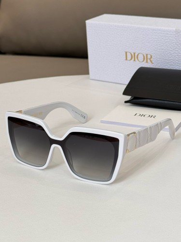 نظارات شمسية Dior - متعددة الالوان