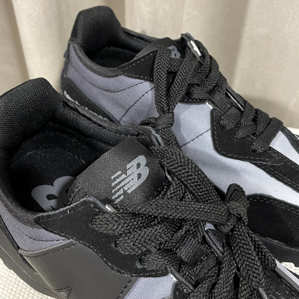 New Balance 327