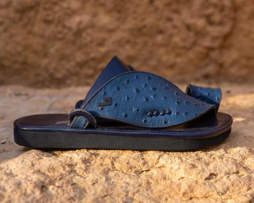 جلد نعام ازرق ( يفضل طلب مقاس اكبر )