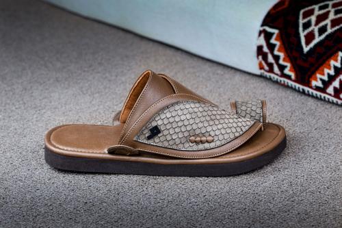 جلد سمك بني قص (يفضل طلب مقاس اكبر)