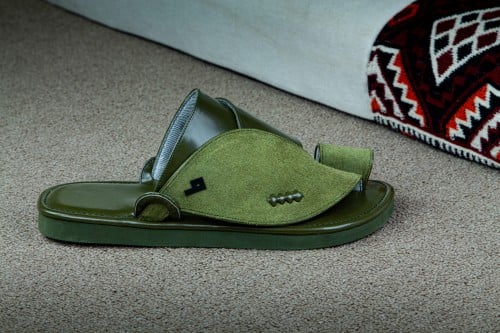 جلد شمواه  زيتي (يفضل طلب مقاس اكبر)