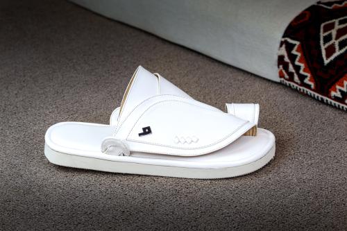 جلد سادة ابيض قص (يفضل طلب مقاس اكبر)