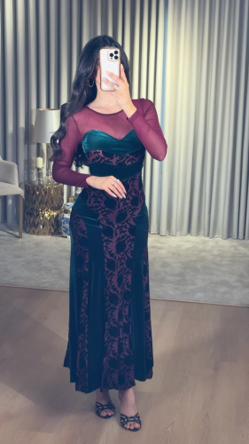 A luxurious dress with a unique and elegant style المقاس:(XXL)