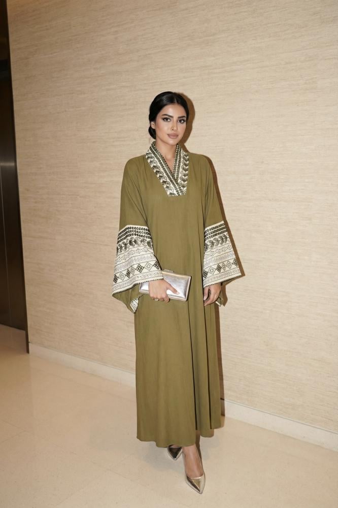 Linen Kaftan with Heritage Embroidery SIZE:(M)