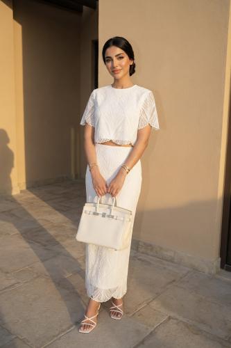 Elegant white lace blouse SIZE:(S)
