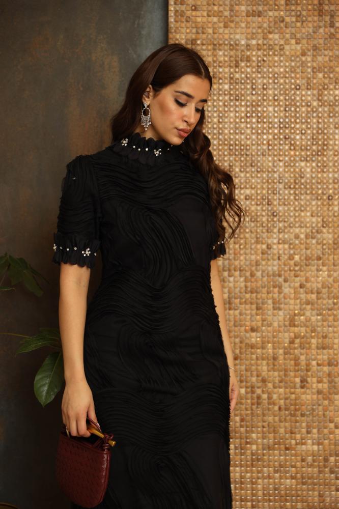 فستان عيد منسوج بنمط مموج Balck
