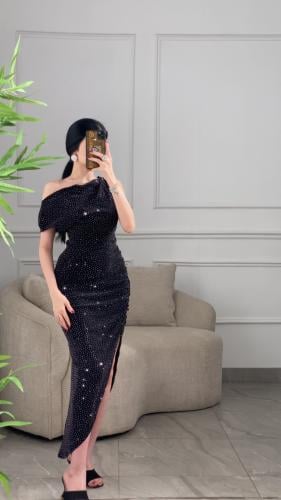 فستان سهرة بكريستالات صغيره المقاس:(S)