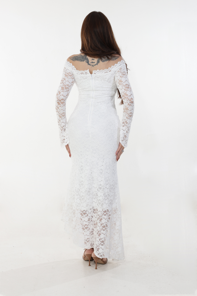 An elegant white lace dress SIZE:(M)