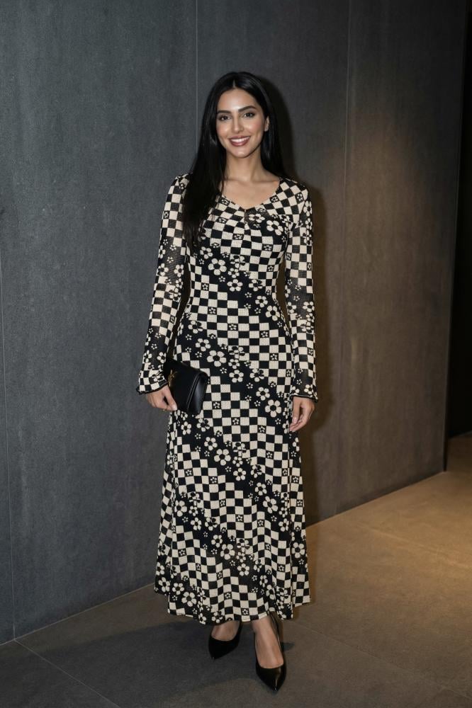 black and white floral dress SIZE:(S)