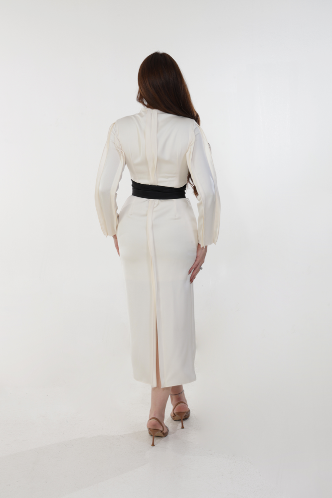 elegant off-white midi dress SIZE:(L)