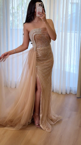 فستان سهرة بلون بيج ذهبي مرصع بشك بالكامل المقاس:(XS)