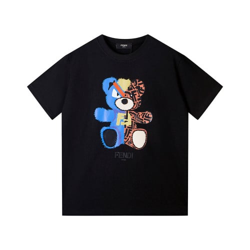 تيشيرت من فندي بتطريز عصري عالي الجودة