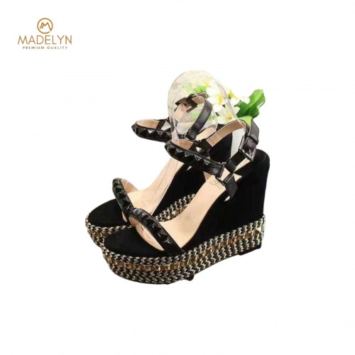 شوز كريستيان لوبوتان