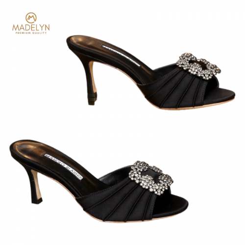 كعب مانولو بلانيك